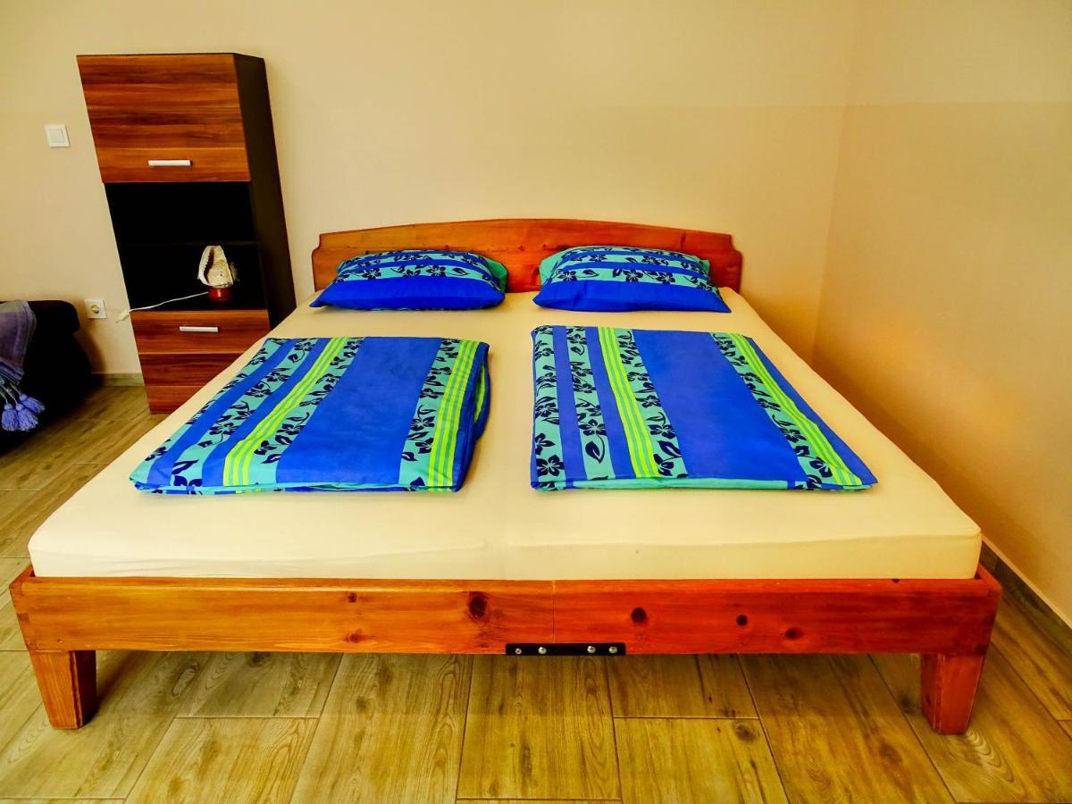 Eddy Apartman Eger Exterior foto